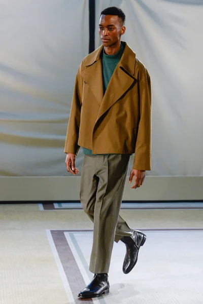 Look 12